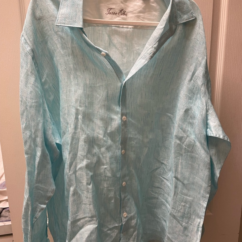 Size XXL 18-18.5 Light Blue Button-Up Linen Shirt